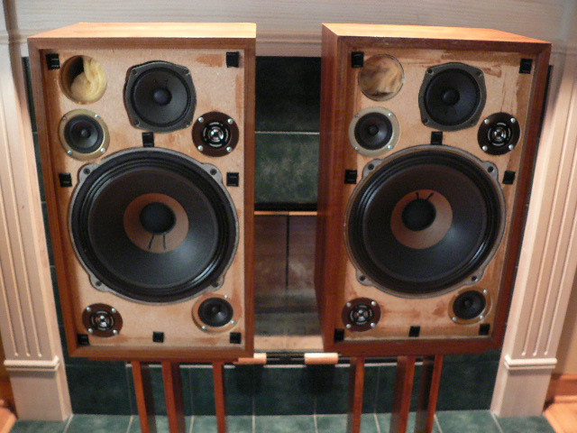 Top+Ten+Loudspeaker+Gimmicks+to+Avoid