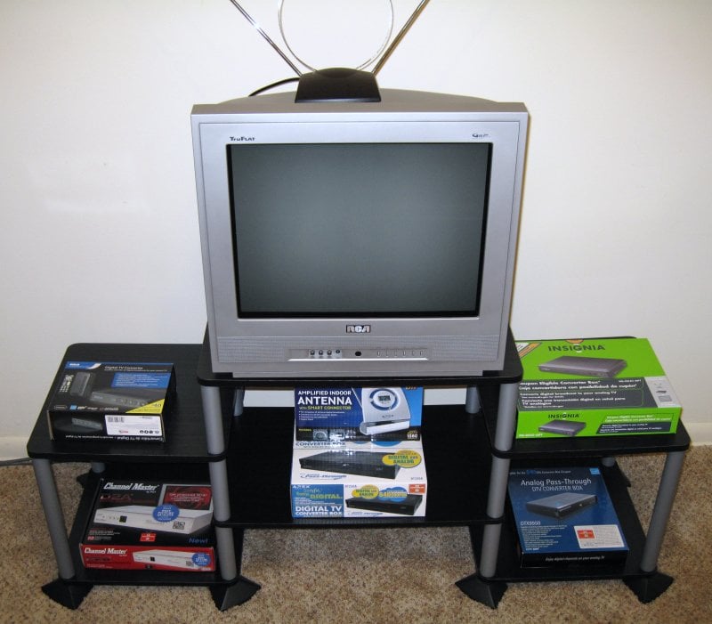 Digital+Converter+Box+Comparison+%26+Shootout