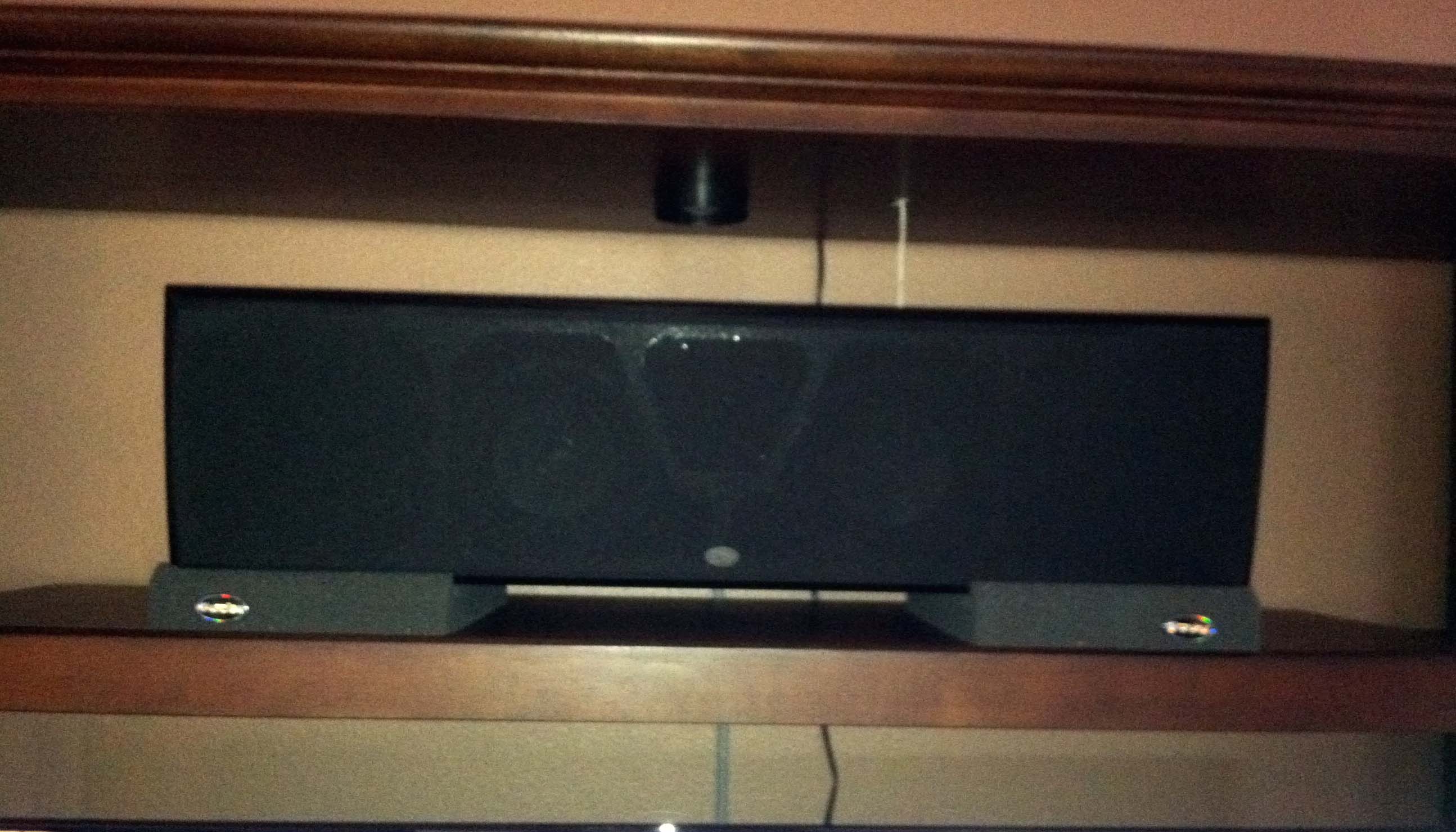 Auralex+MoPads+on+E55Ci+Center