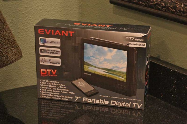 Eviant T7 Portable 7" LCD TV