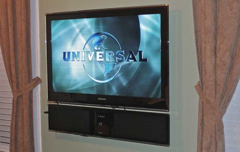 Samsung UN40B7000 40-inch HDTV