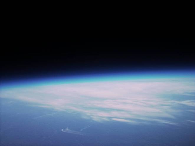 Father+and+Son+Successfully+Send+iPhone+Into+Space