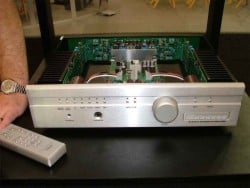 Bryston+B100+Intergrated+Amplifier