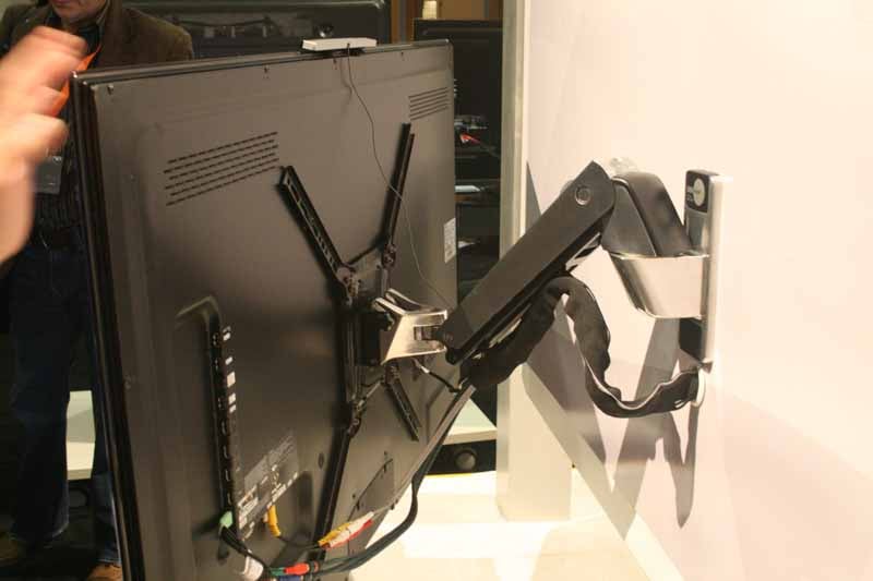 OmniMount+ActionMount+PLAY40+Flat+Panel+Mount+Preview
