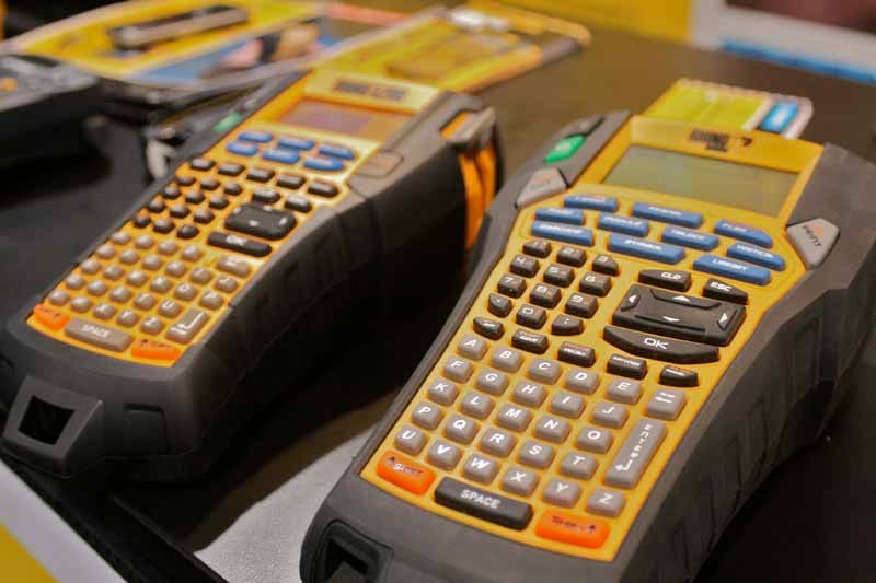 Dymo+Rhino+5200+Backgrounder+Label+Maker+First+Look