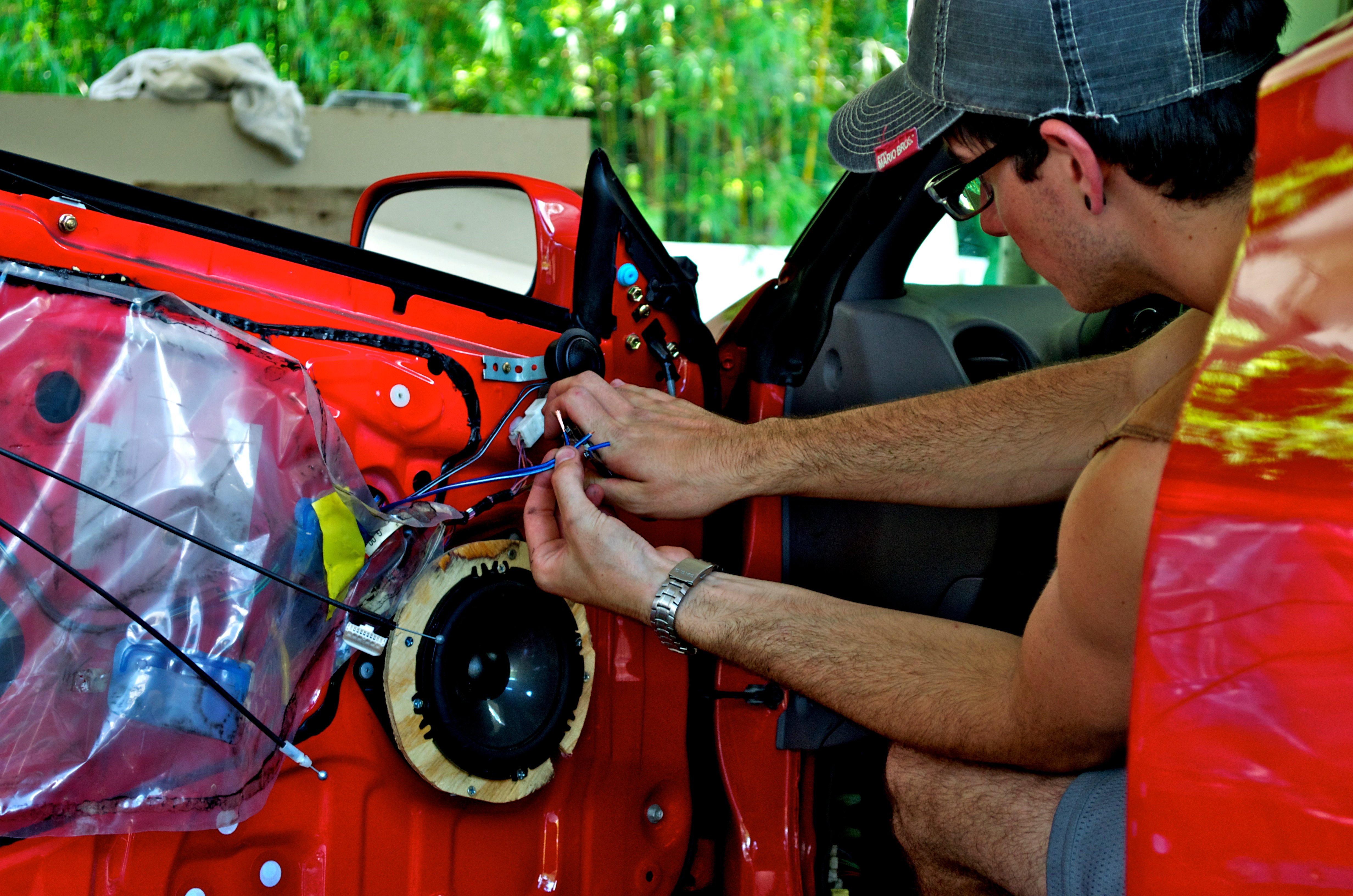 Pimping+Your+Ride+with+Sony%27s+XM-ZR704+Amp+and+XS-GTX+Speakers