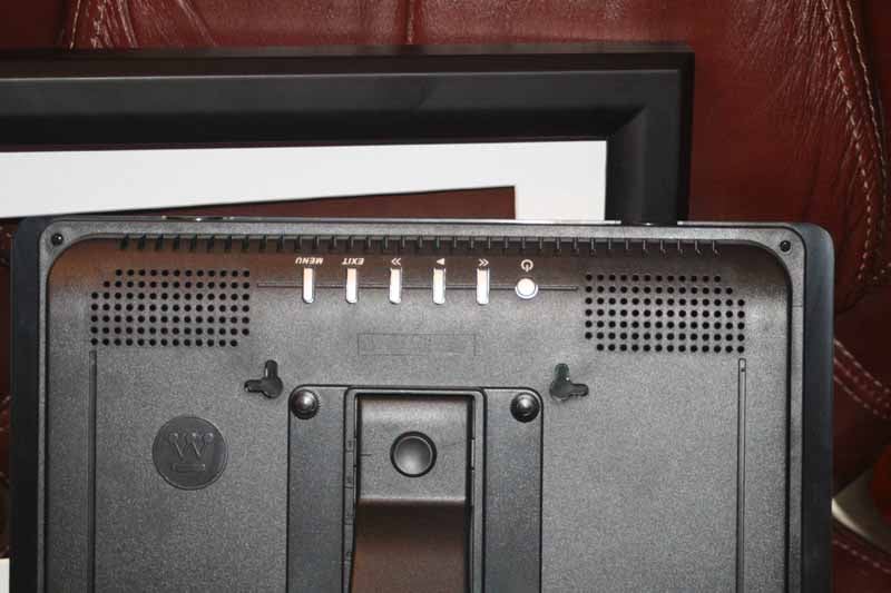 DPF-1021-controls.jpg