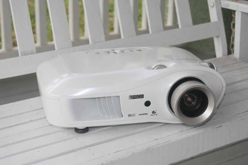 Epson+Home+Cinema+720+LCD+Projector+Review