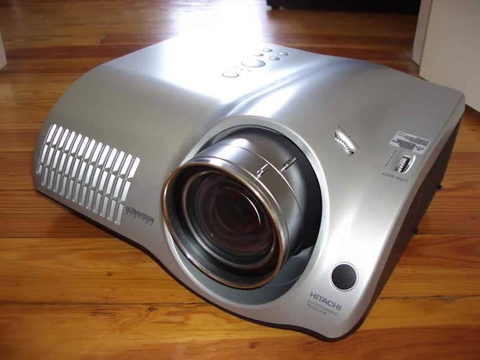 Hitachi+PJ-TX100+Projector+Review