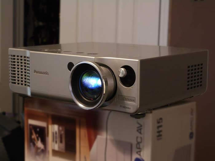 Panasonic PT-AE900U LCD Projector Review