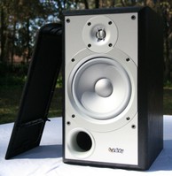 Infinity Primus P162 Bookshelf Speaker