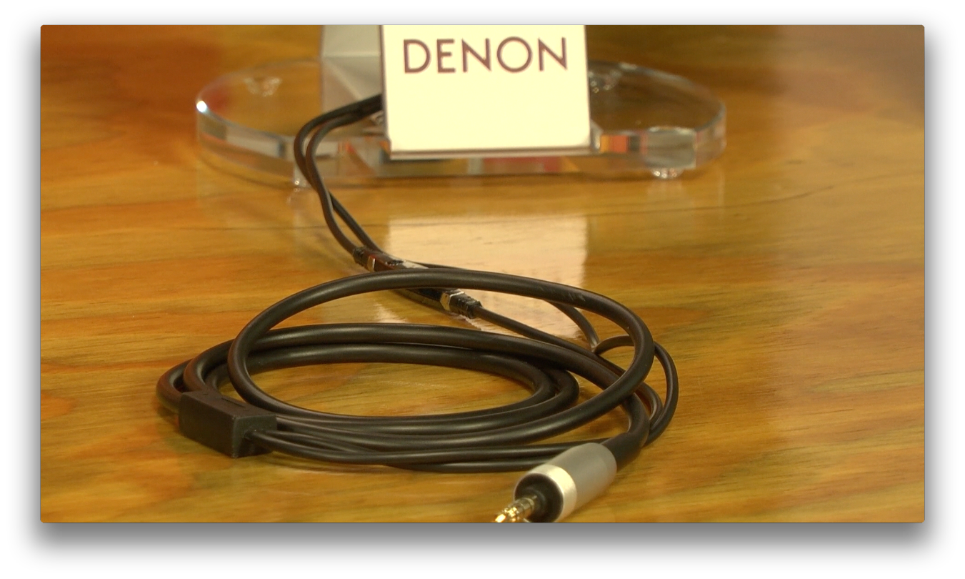 iPhone+cable