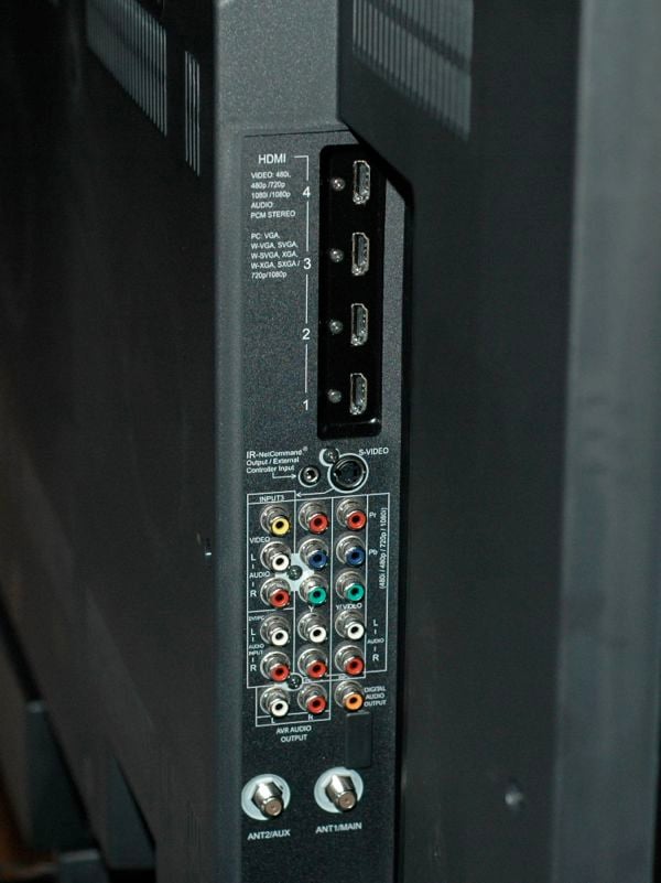 DSC_4007-inputs-rear.jpg