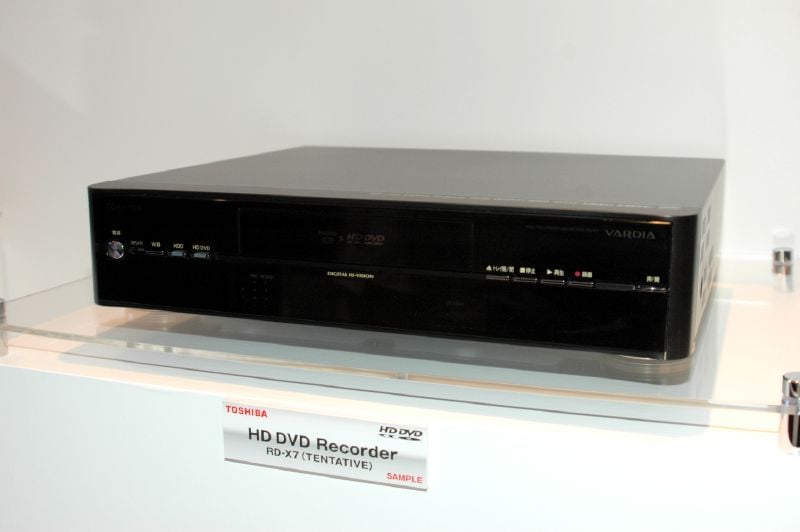 Toshiba+Vardia+HD+DVD%2FHDD+DVR+First+Look