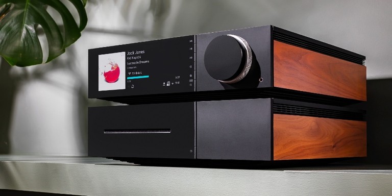 Cambridge Audio’s Evo Streaming Amps Deliver Great Design and All-In-One Convenience 