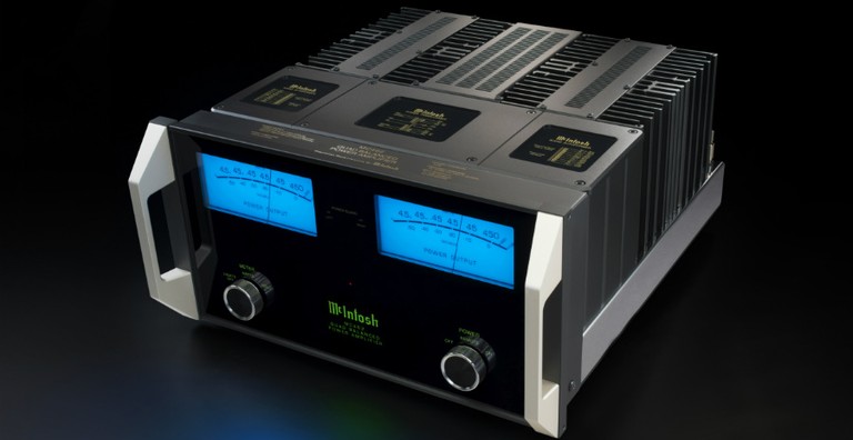 McIntosh’s MC462 Stereo Amplifier is a Powerhouse