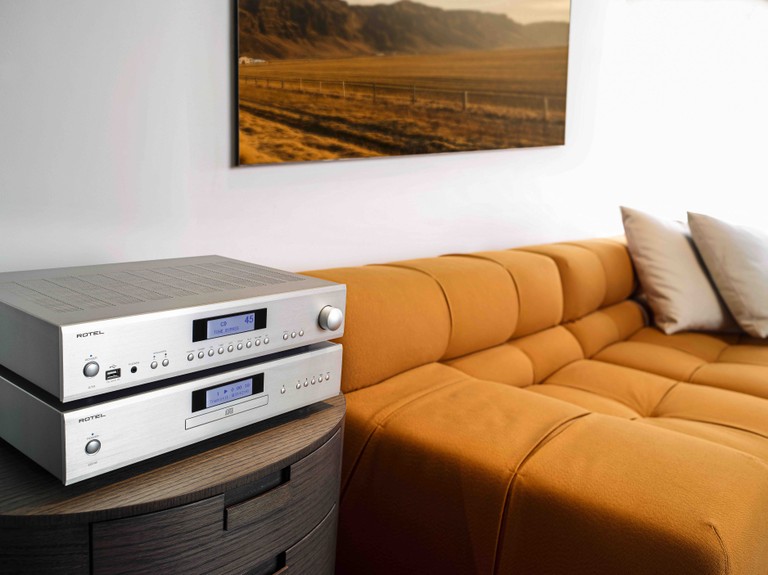 Rotel 14  Series Integrated Amplifiers & CD Player