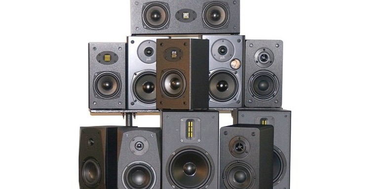 6 Best Budget Bookshelf Speakers Under $100/Pair