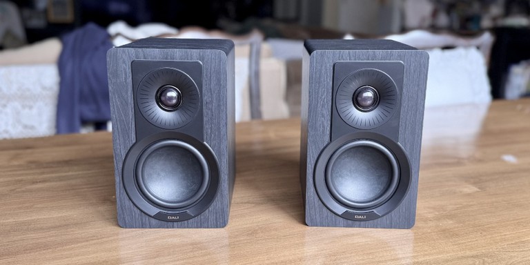 DALI Kupid Review: Are These the Best $600 Bookshelf Speakers?
