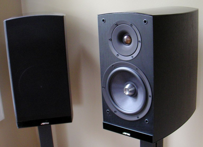 Jamo C803 Speakers