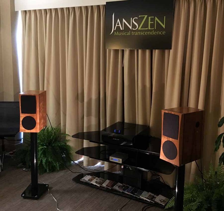 Janszen Carmelita Active Speaker System