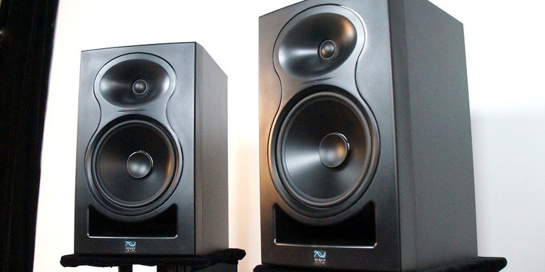 Kali Audio LP-8 Powered Monitor Loudspeaker Review
