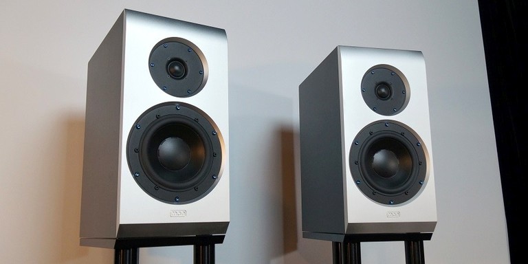 MonAcoustic SuperMon Isobaric Bookshelf Speaker Review