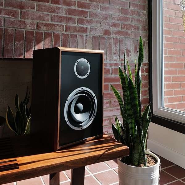 KLH Model Three