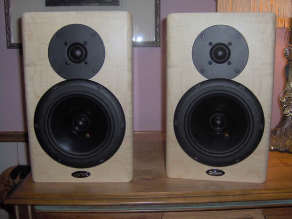 Onix x-ls Bookshelf Loudspeaker Review