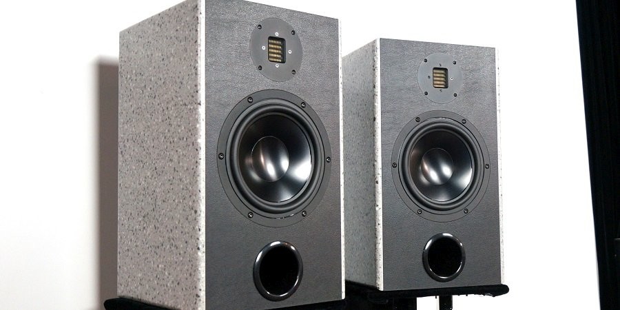 powered bookshelf speakers review