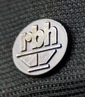 pm8 logo2.jpg