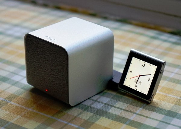 NuForce Cube Mobile Audio Center