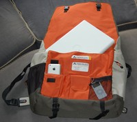 lowepro messenger open