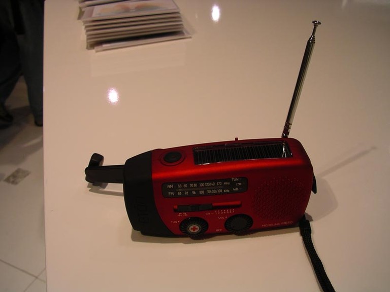 FR150 MicroLink Hand-Crank Radio