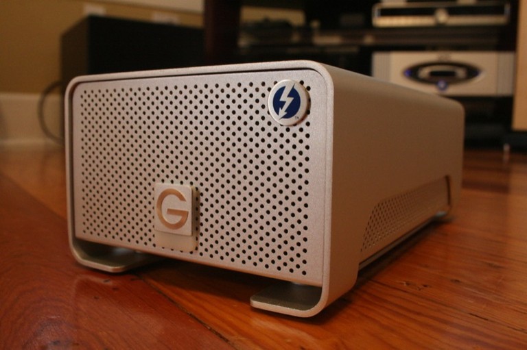 G-RAID with Thunderbolt