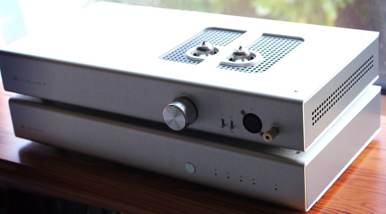 Schiit Gungnir Multibit DAC & Mjolnir 2 Hybrid-Tube Headphone Amp Review