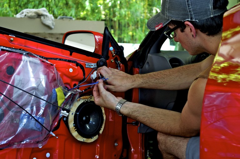 Pimping Your Ride with Sonys XM-ZR704 Amp and XS-GTX Speakers