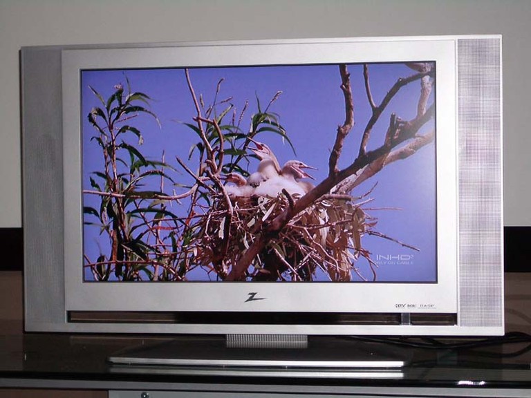 Zenith Z26LZ5R 26" LCD TV
