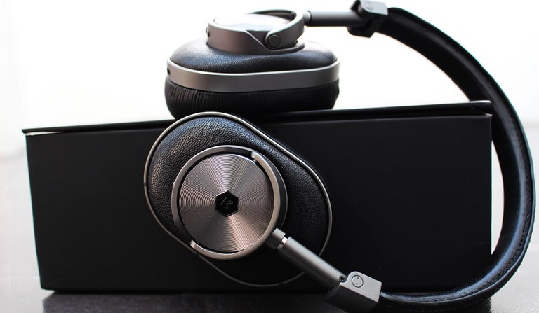 Master & Dynamic MW60 Wireless Headphones Review