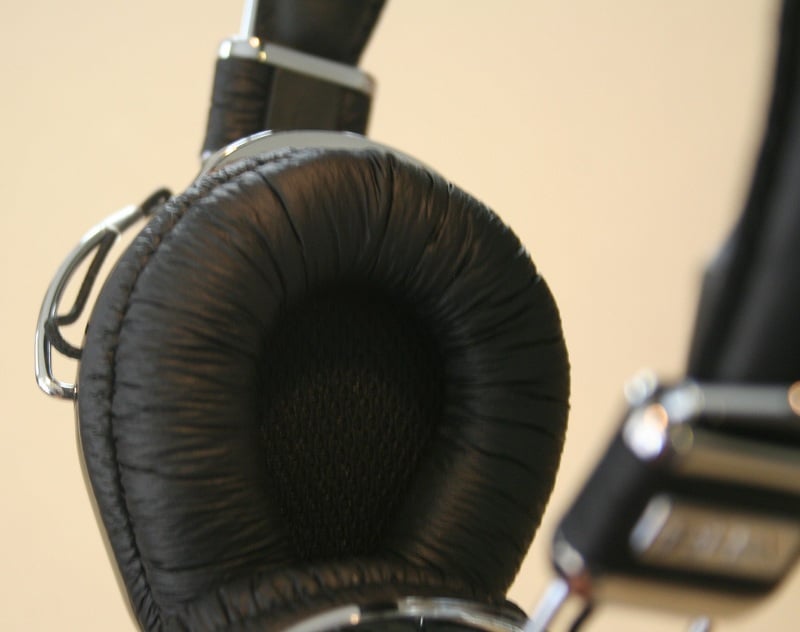 RHA SA950i On-Ear Headphones - Thumbnail 5