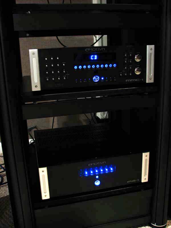 Audiav Crystal Series C4 AV Rack Review