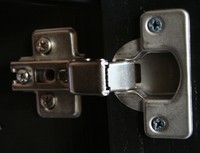 Sanus_door_hinge.JPG