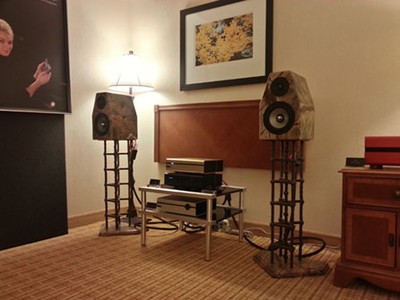 Status Acoustics Voce Fina Speakers and speaker stands