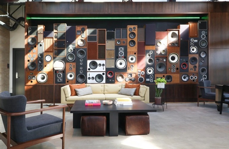 Memphs Hotel loudspeaker sculpture