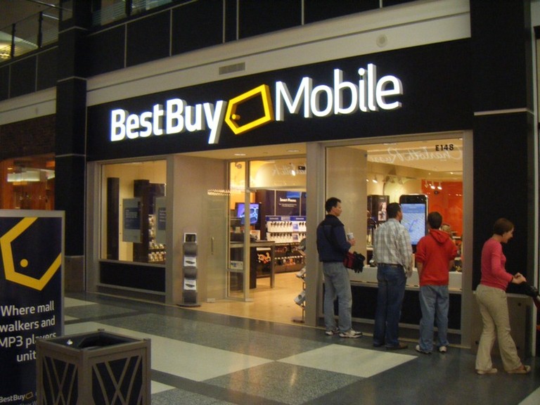 Best Buy to Open 100 Mobile Stores