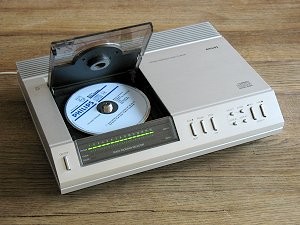 Philips CD100 CD player