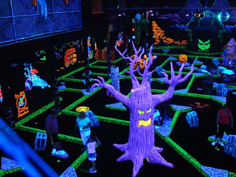 Monster Cable Driving Mini Golf Place Out of Business?