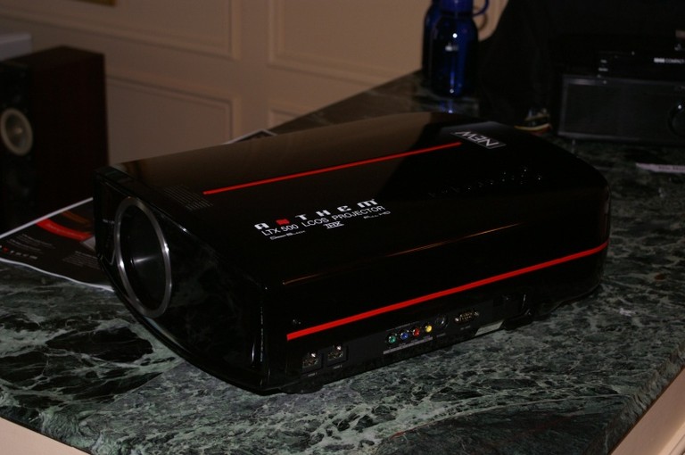 Anthem LCOS Projector model LTX 500