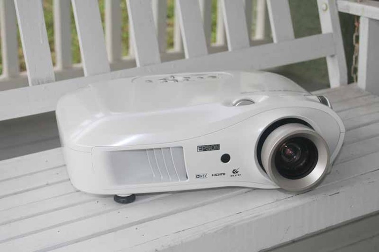 Epson Home Cinema 720 LCD Projector Review