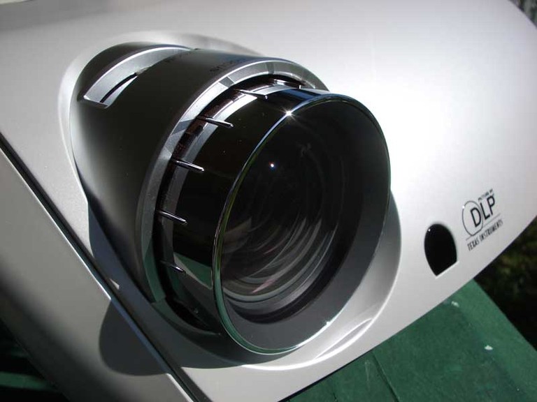 Optoma HD80 DLP projector